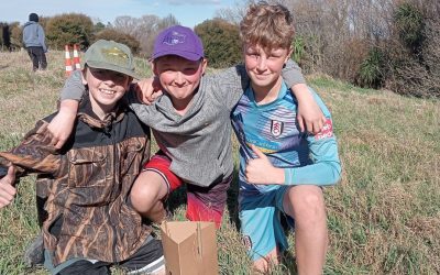 Pegasus Planting Day – 9J & 9Z students plant 700 natives
